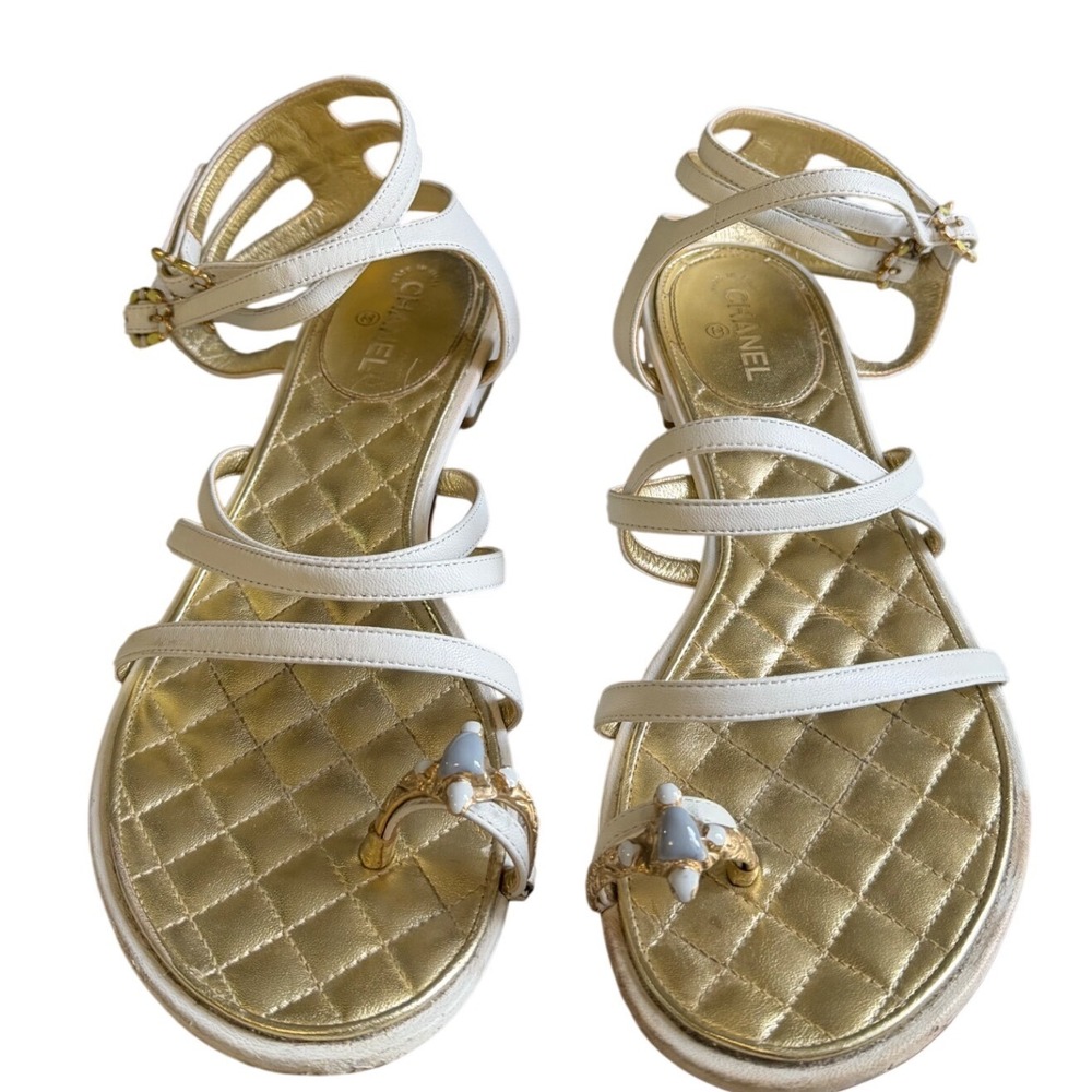 Chanel CC White Leather Strappy Gladiator Sandals‎ Toe Loop Grippiz Jewel 38
